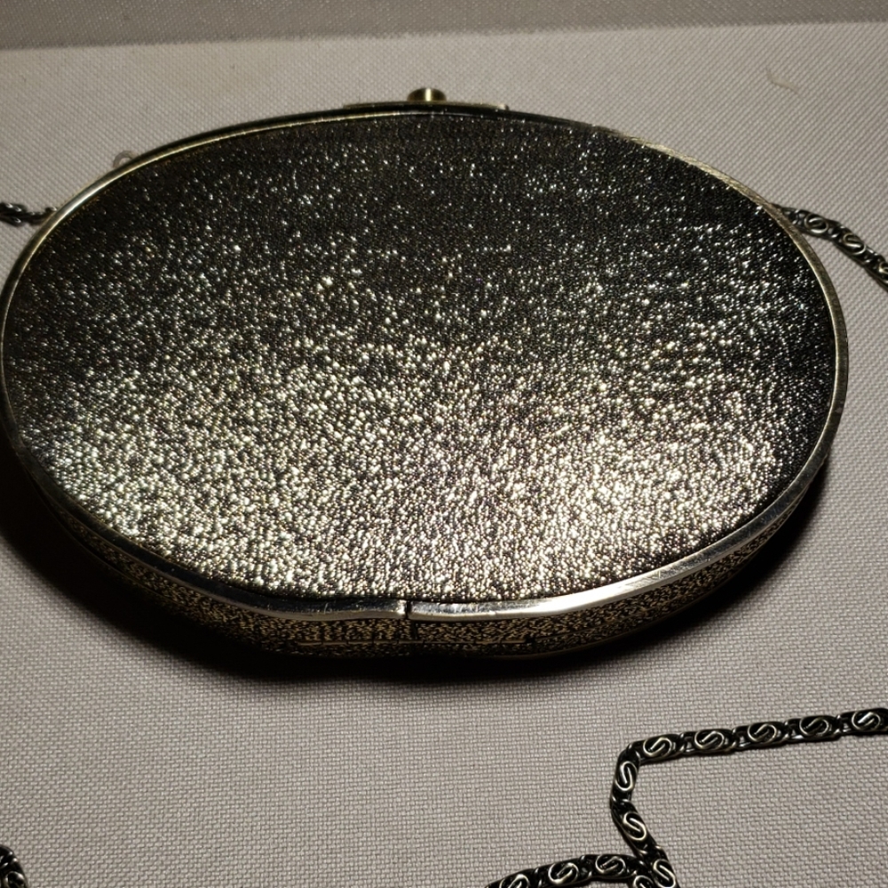 Menbur clamshell clutch handbag